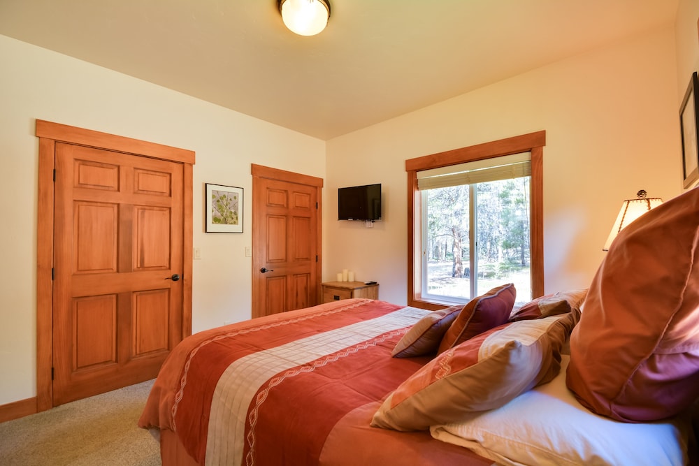Quiet Leadville Home on 3 Acres w/ Gas Grill! view 3
