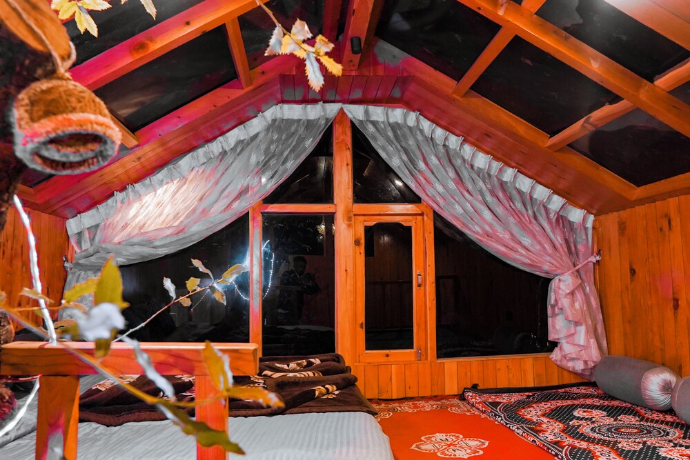 WOW Treehouse & Cottages