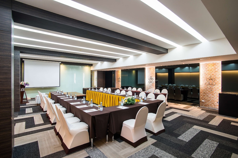 meeting & event spaces