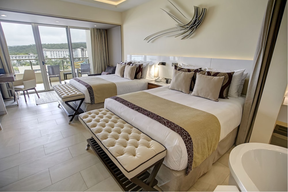 Jamaica Vacations - Royalton Blue Waters Montego Bay, An Autograph Collection All Inclusive Resort - Property Image 12