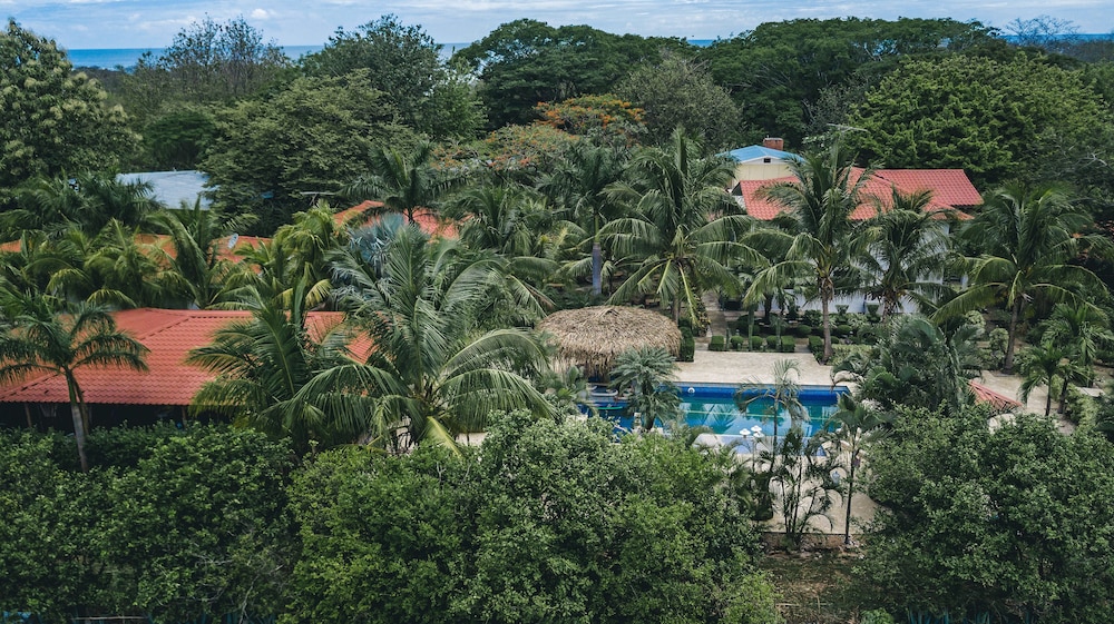 Drift Away Eco Lodge
