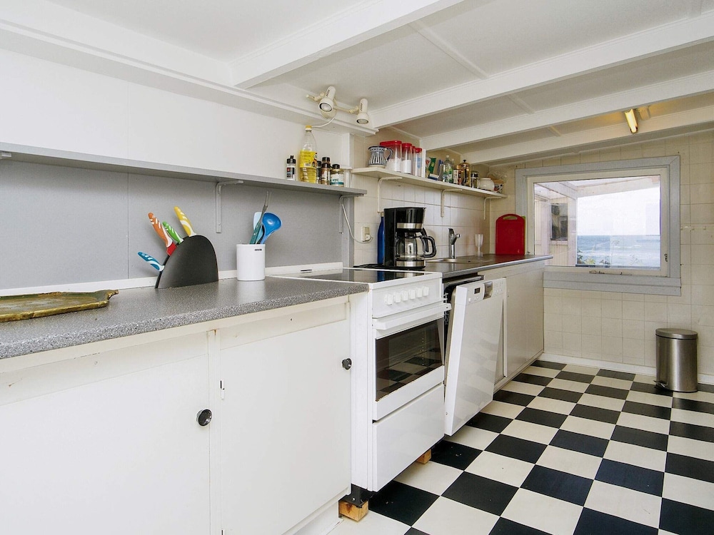 6 Person Holiday Home in Gilleleje-by Traum view 4