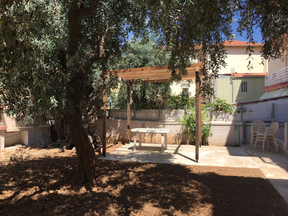 Room-lovely Room for 2 People in Limenar view 5