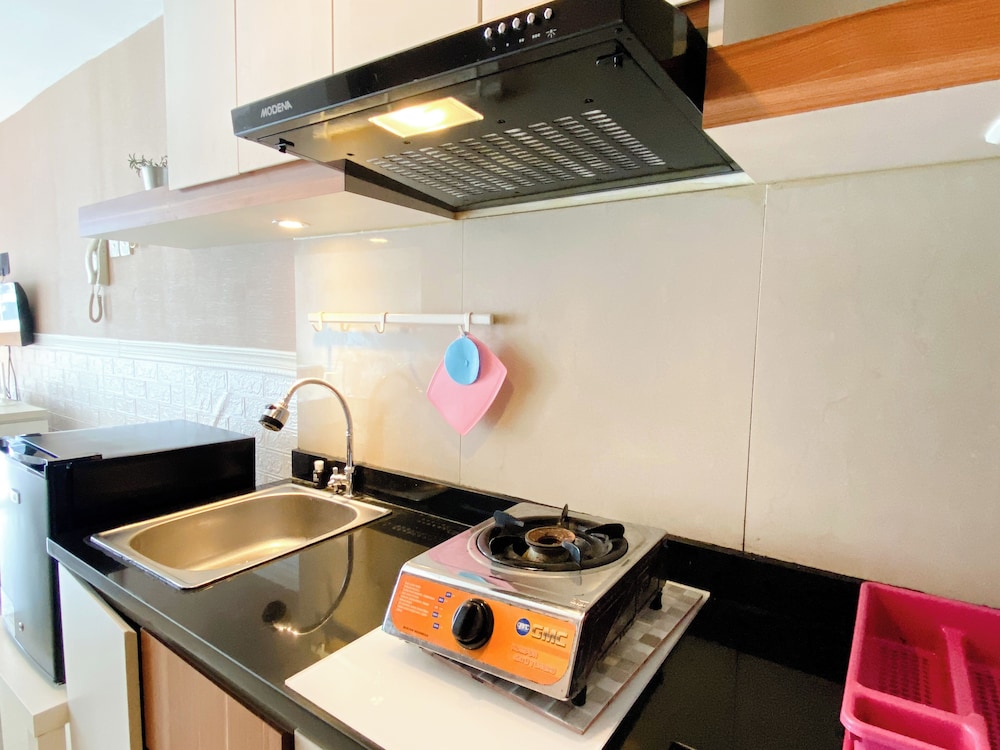 Good Deal And Restful Studio Grand Dhika City Apartment