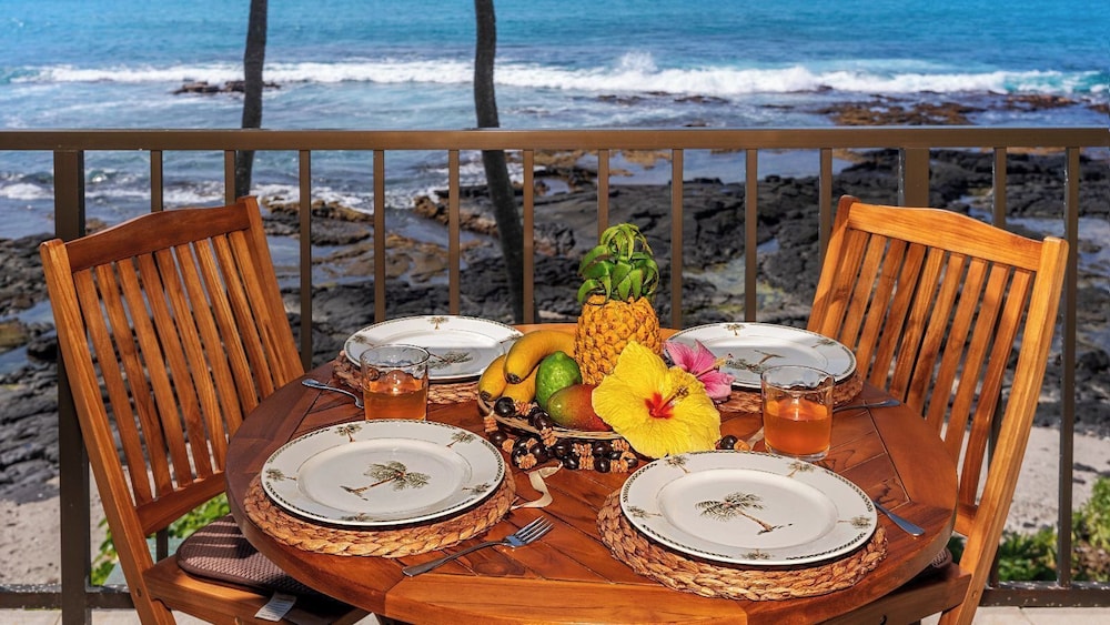 Direct Ocean Front - Close to Town - AC - Upper Floor- Vrkcv
