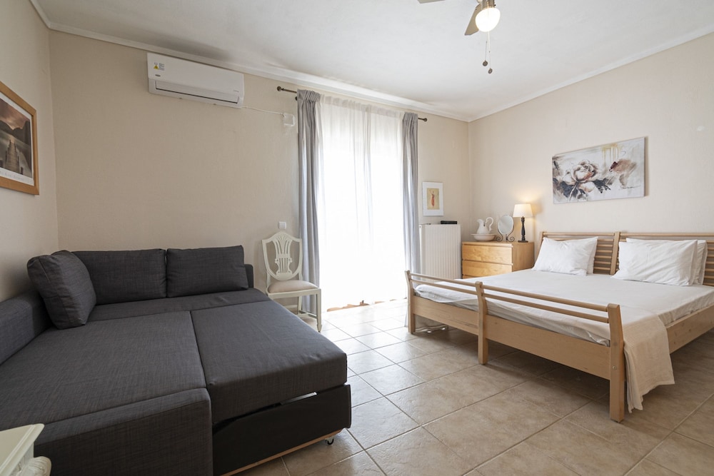 Alex Billy House by Travel Pro Services