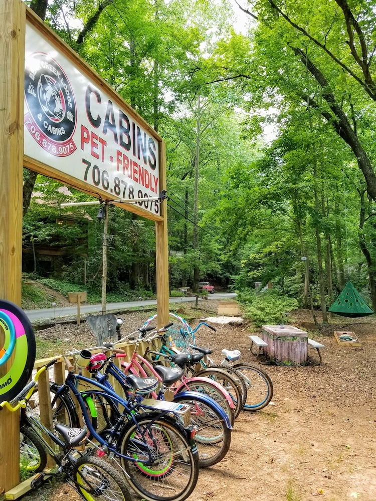 Bear Creek Lodge and Cabins in Helen Ga - Pet Friendly, River on Property, Walking Distance to downtown Helen