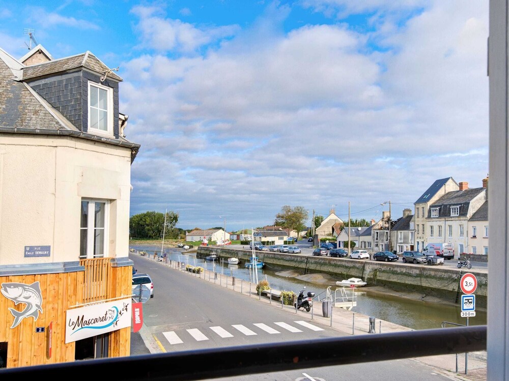 Attractive Apartment in Isigny-sur-mer Near Centre