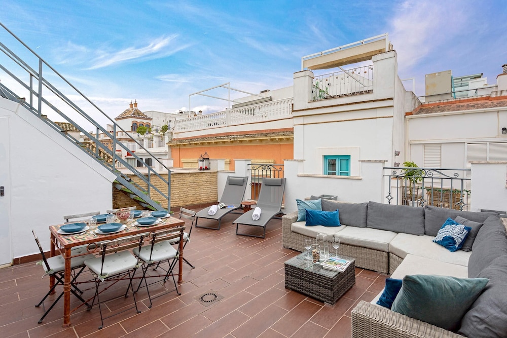 Genteel Home Francos Terrace V view 4