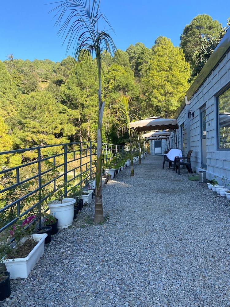 Anupraas Resort