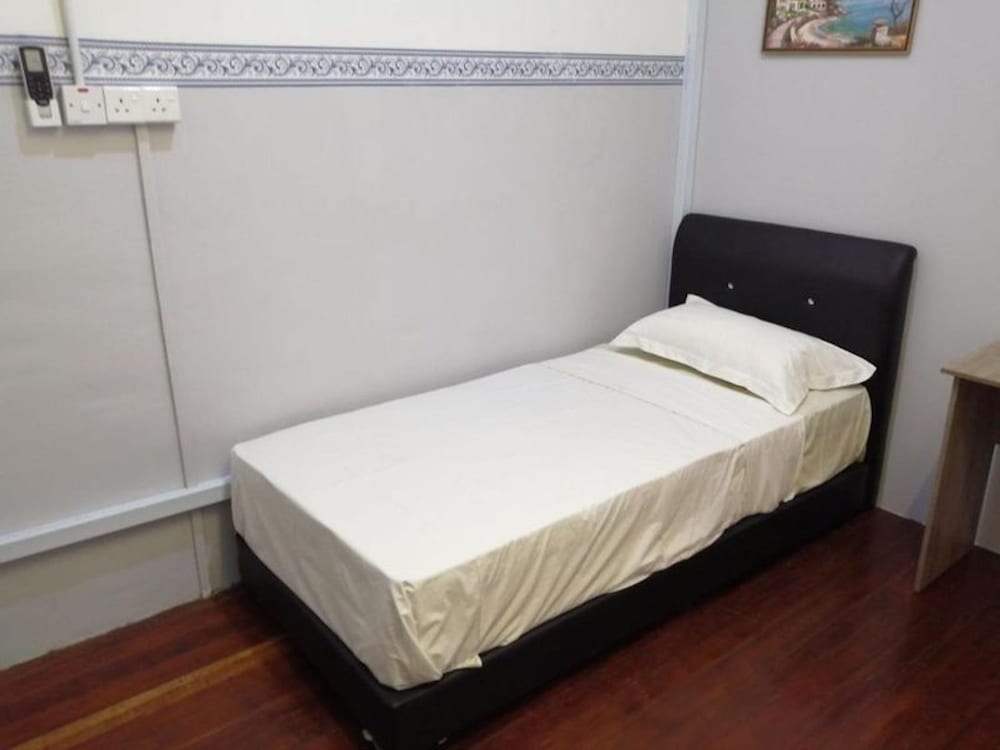 Single Room With Ac, Central Accomodation photo 6