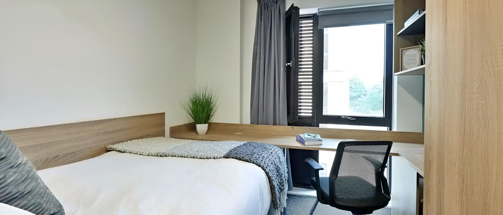 Ensuite Rooms and Studios in SOUTHAMPTON, SK - Campus Accommodation