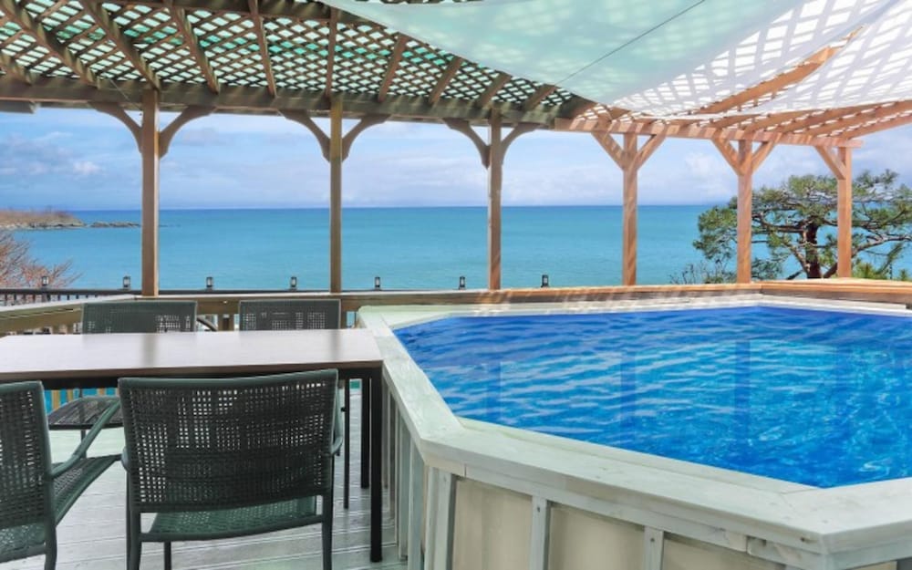 Taean Pool Villa Amare view 5