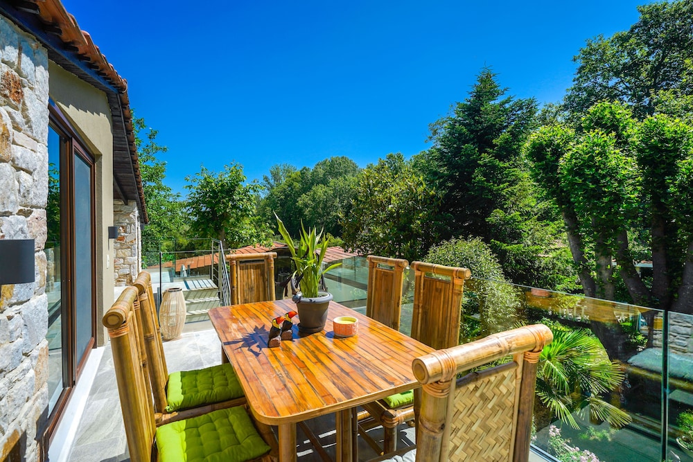 Natura Bungalows