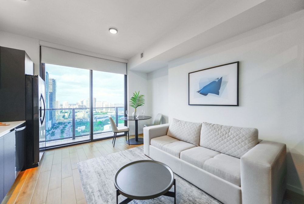 Prime Location with Amazing Ocean Views