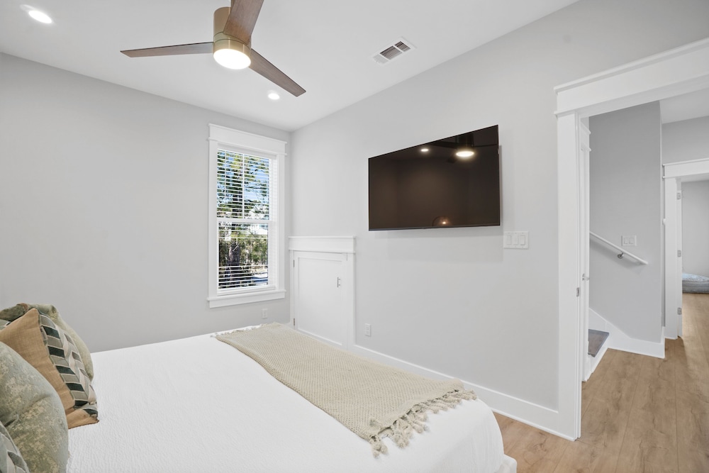 30A Beach House - Turquoise Turtle view 5