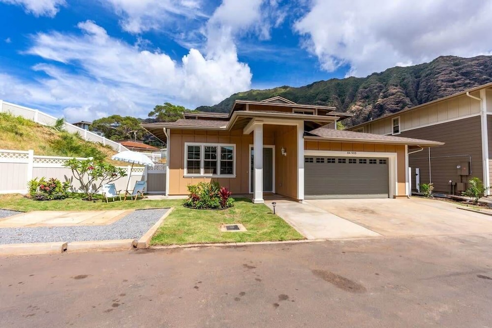 Marbella Lane Nohea Stylish Home Makaha
