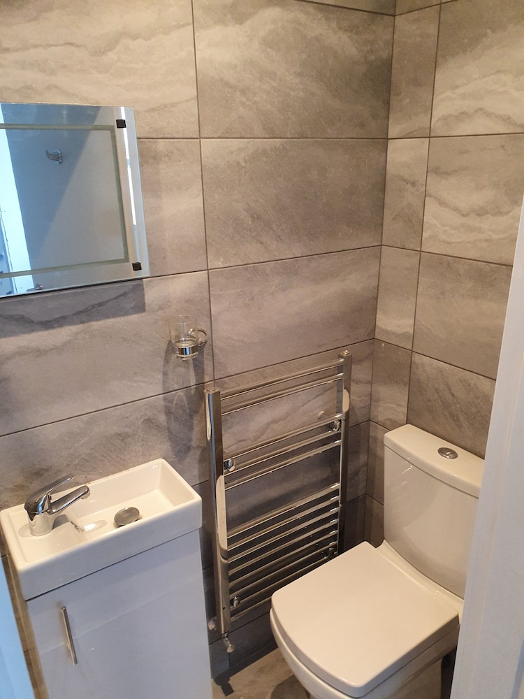 City Centre, Detached 10 Person Accommodation view 4