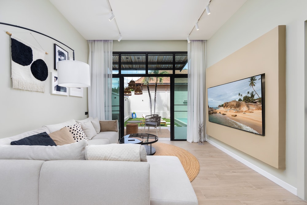 Onyx Villas by TropicLook