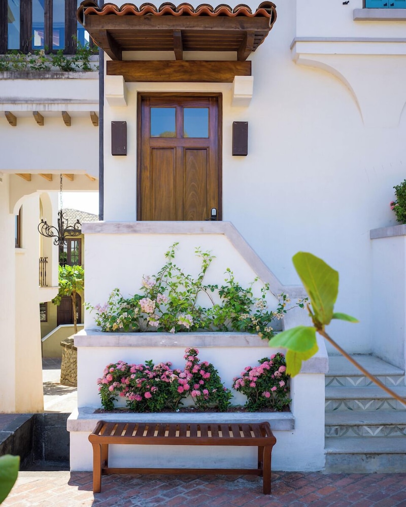 Las Catalinas Doorway