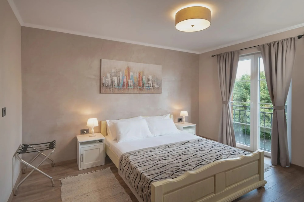 Lulu in Dobrinj With 4 Bedrooms and 4 Bathrooms