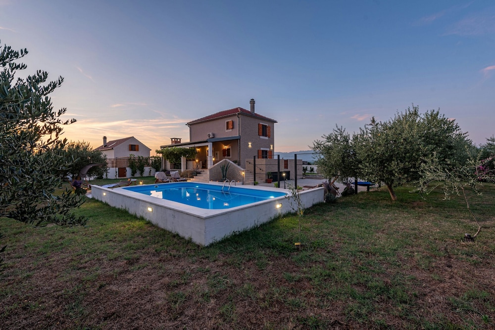Villa Pan view 4