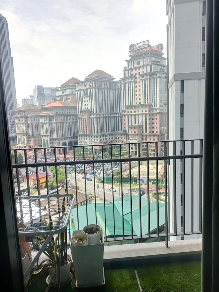The Mews KLCC By Service Apartment