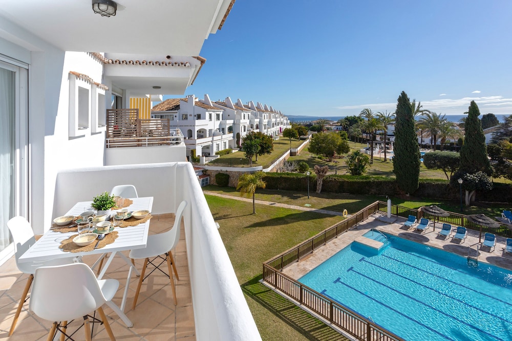 Genteel Home Royal Gardens Marbella
