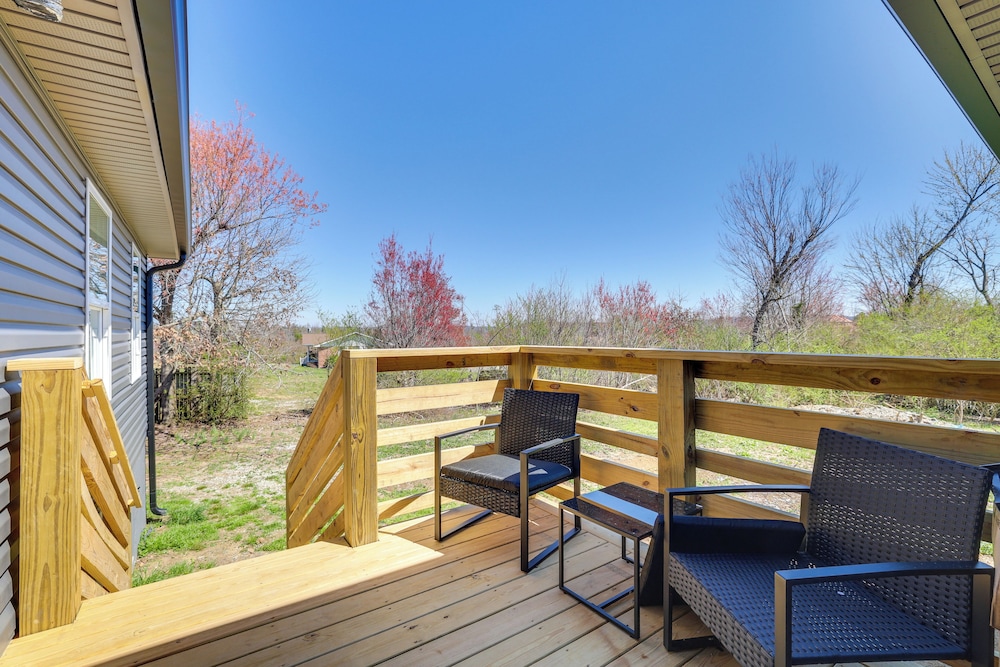 5 Mi to Cambridge Square: Ooltewah Getaway!