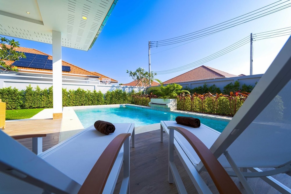 Brand-New Modern 3-Bedroom Villa MB20