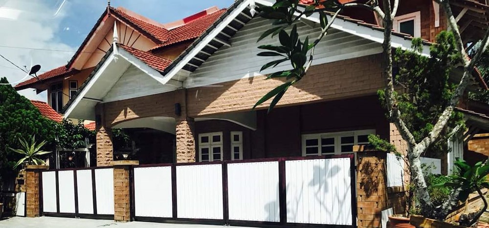 Mom's Sweet Home
