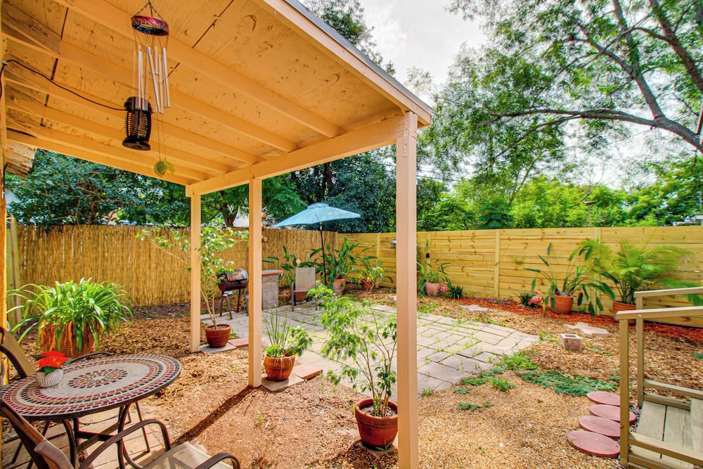4 Mi to Mcgee Beach: Corpus Christi Home w/ Patio