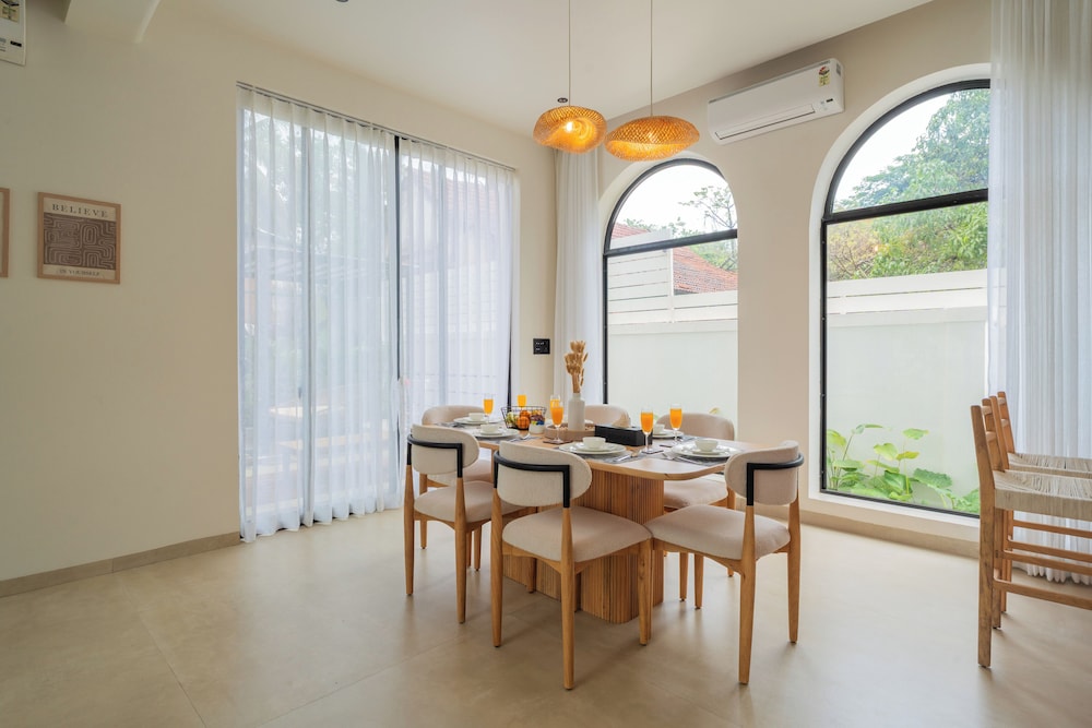 ELIVAAS Ekam | Luxe 4 BHK Villa With Pvt Pool & Patio