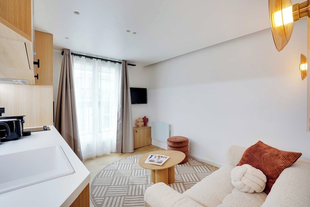 Charming apt With Balcony - 1br/2p - Saint Lazare
