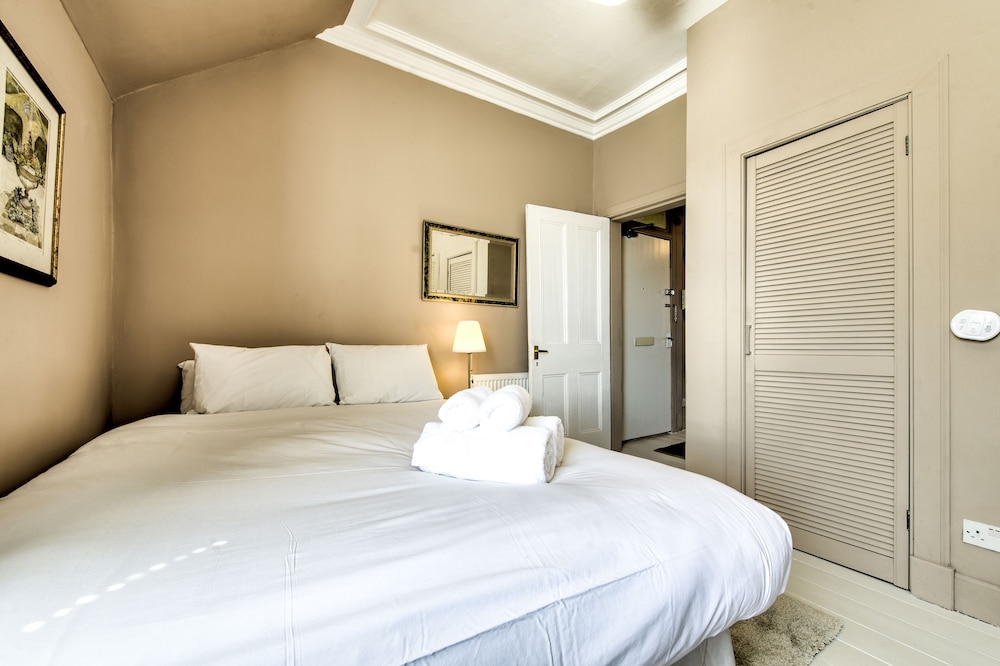 JOIVY Famous St. Mary's Street Old Town Apartment view 5