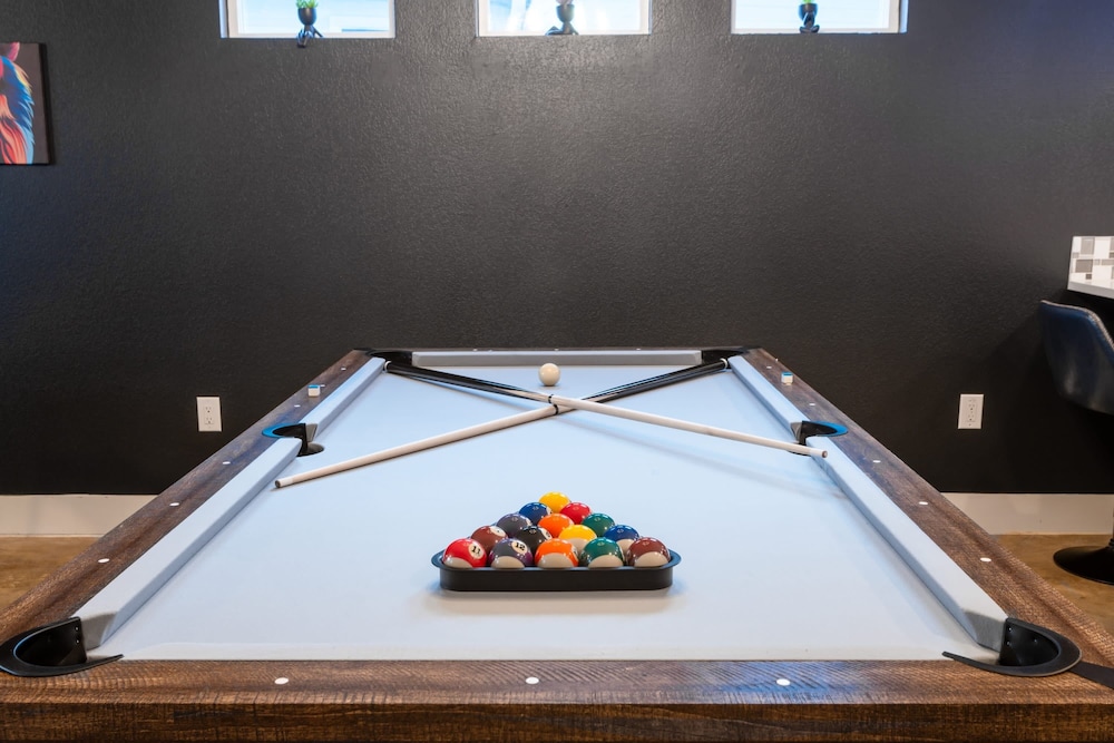 Upstay Entertainment Hub w Games & Outdoor Firepit