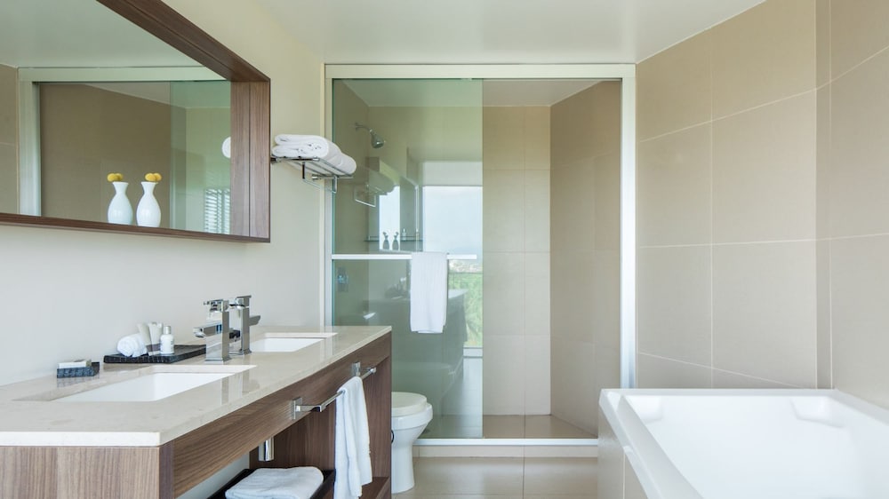 Grand Club Marina Condo at Live Aqua Private Residences Nima Bay