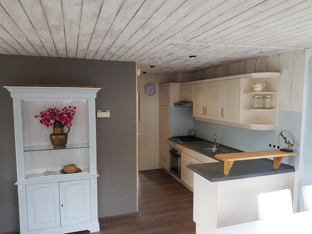Attractive Bungalow Near Beach, Dunes