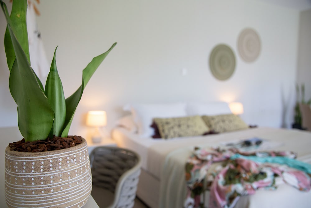 Malibu Studios & Apartments
