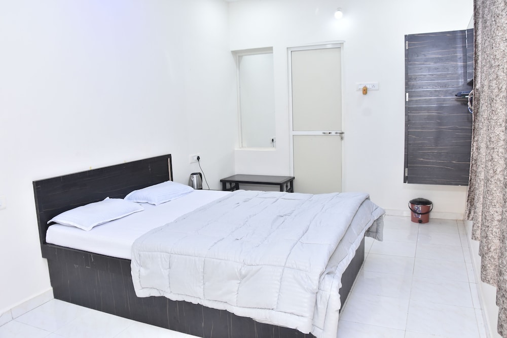 Aatithya home stay