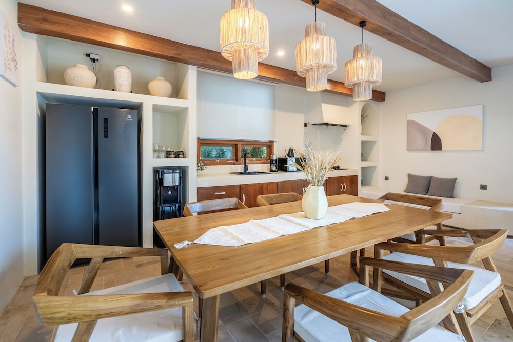 3BR Luxe Pool Villa Anaya