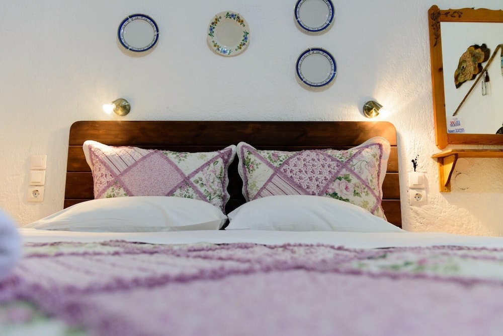 Spiros rooms