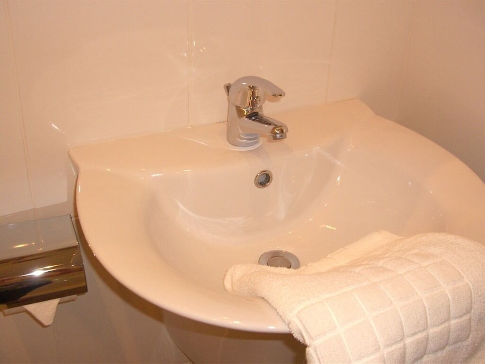 Altrincham Vacations - Ash Farm Country Guest House - Property Image 5