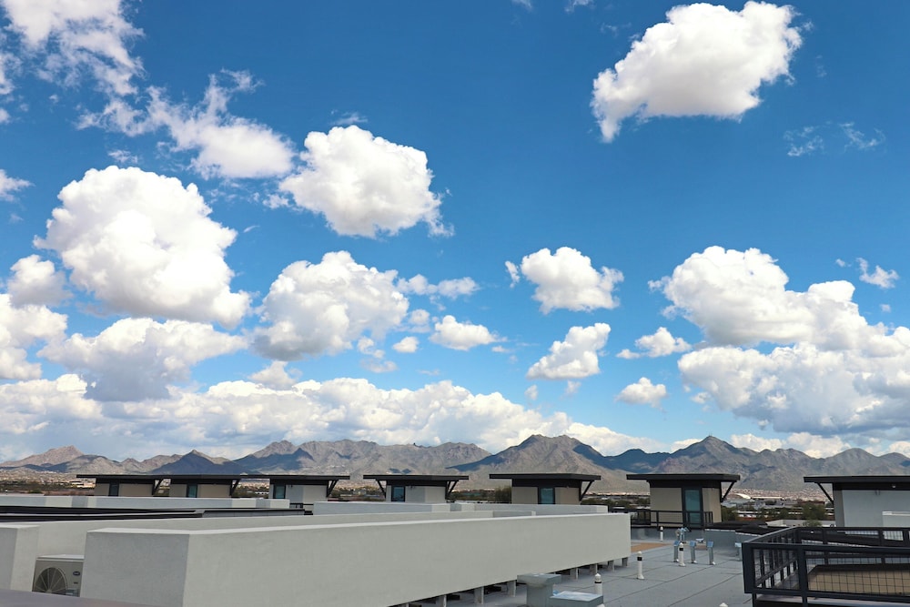 Private Rooftop Patio-Walk Score 81-4014 view 5