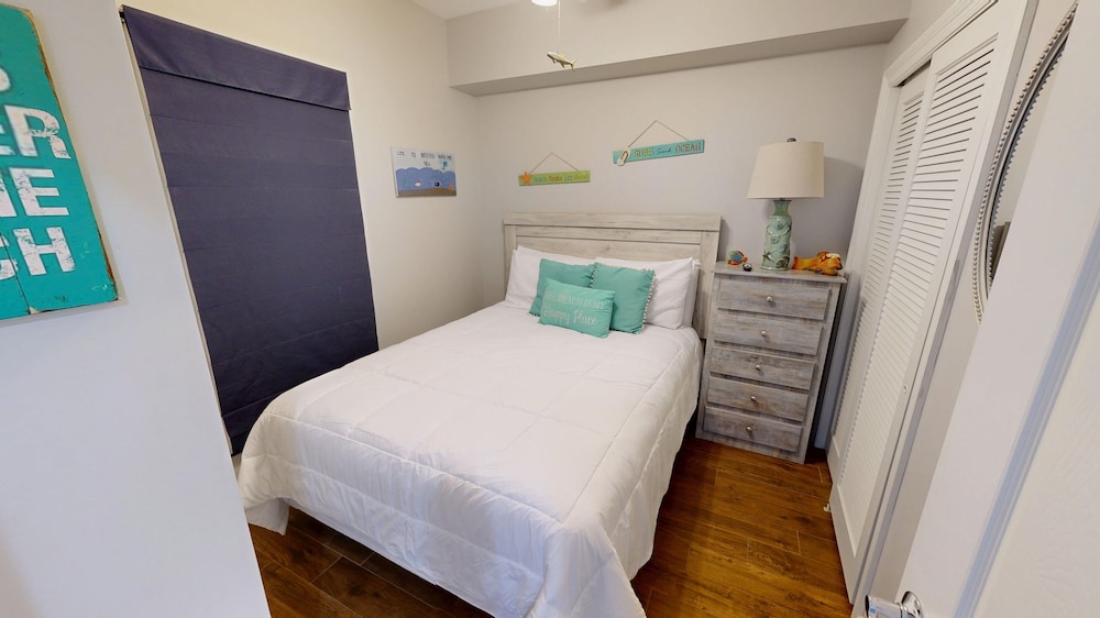 Sterling Shores Penthouse #2 3 Bedroom Condo