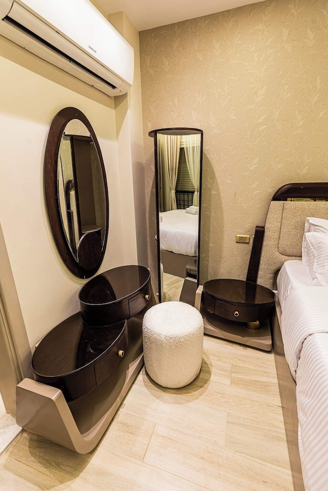 Imperial & Inviting 3bdr Duplex w/ Roof @new Cairo