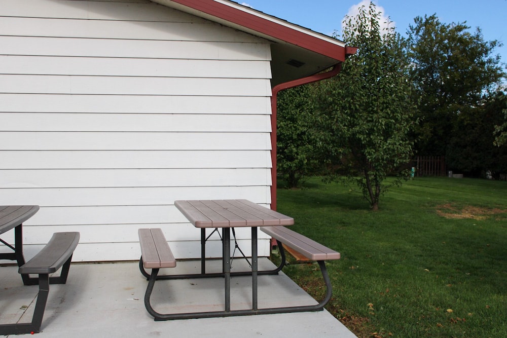 Wisconsin-Aire Motel By OYO Random Lake