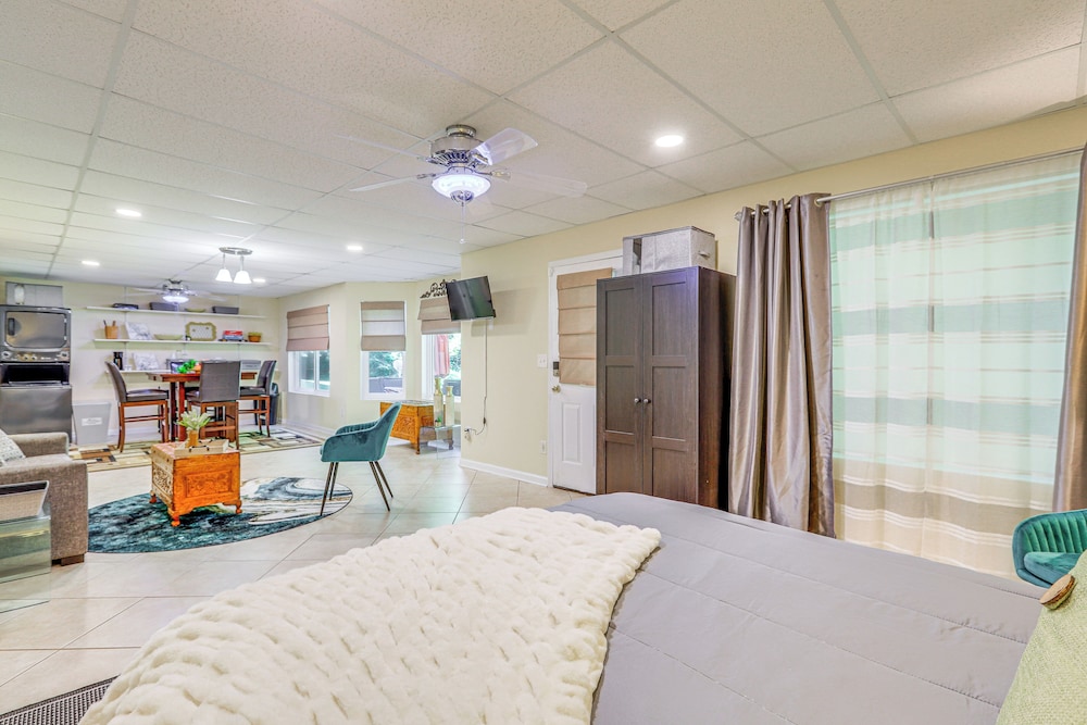 Cozy Jonesboro Studio w/ Patio ~ 22 Mi to Atlanta!