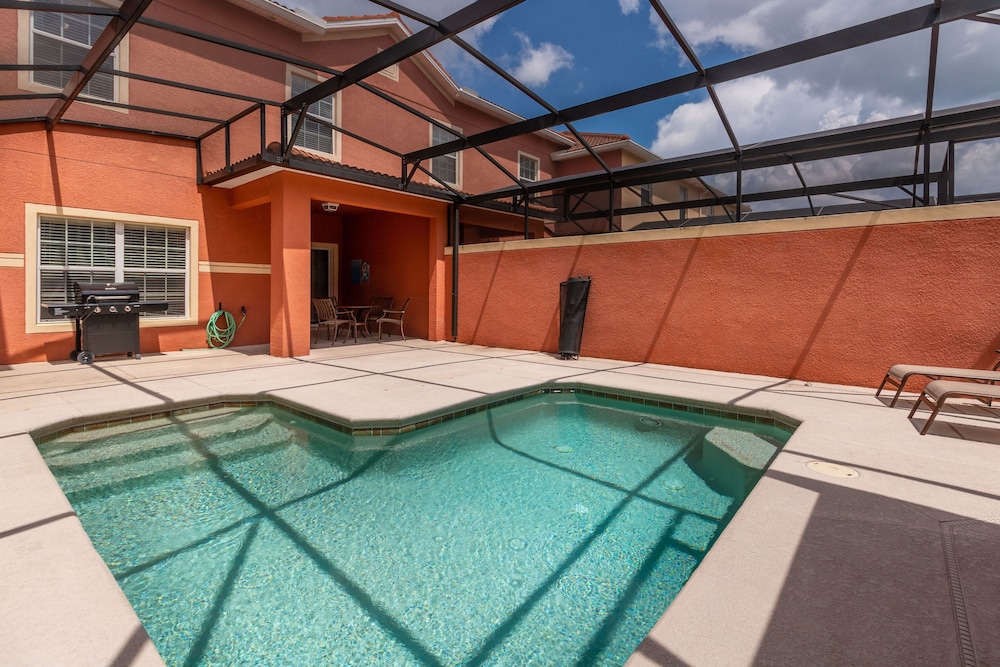 Paradise Palms 8974 view 2