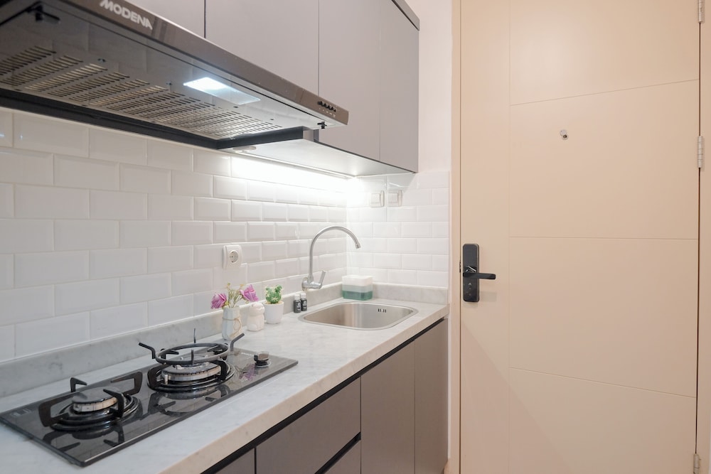 Comfort And Compact Studio At Apartment Tokyo Riverside Pik 2